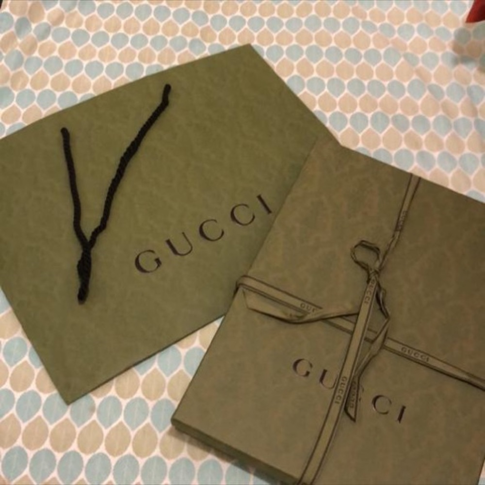 Gucci empty gift box , shopping bag and ribbon New